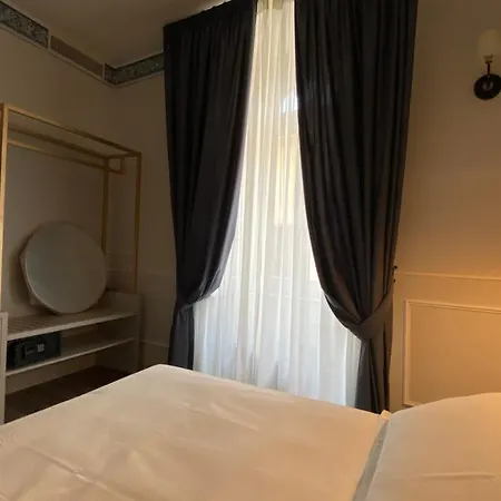 Lanterne Magiche Ortigia سيراكوزا
