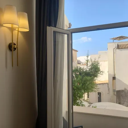 Lanterne Magiche Ortigia Hotel Syrakuzy