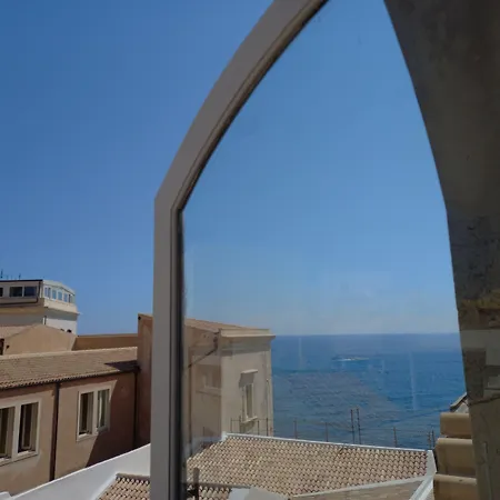 Lanterne Magiche Ortigia Hotel *