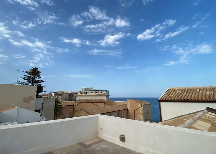 Lanterne Magiche Ortigia * Syracuse